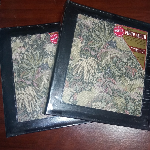 NWT Set of 2 Magnetic Photo Albums - Picture 1 of 4